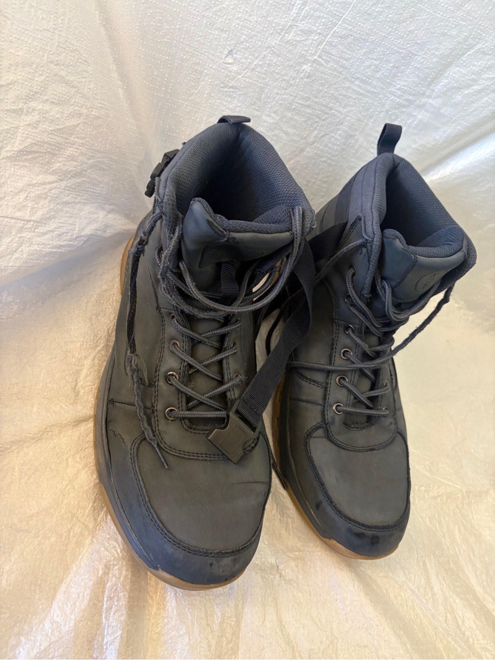 Men's Casual Lace-Up Boots in Dark Gray